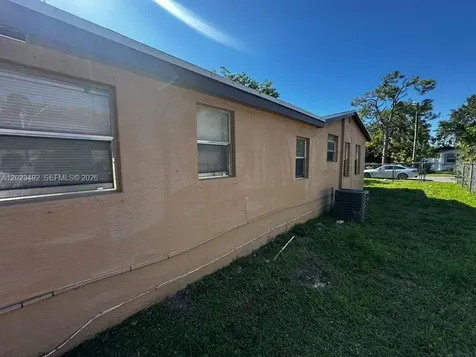 2221 NW 6th Court Fort Lauderdale FL 33311