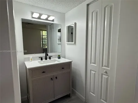9531 Seagrape Drive Davie FL 33324