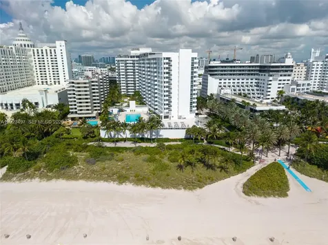 100 Lincoln Road Miami Beach FL 33139