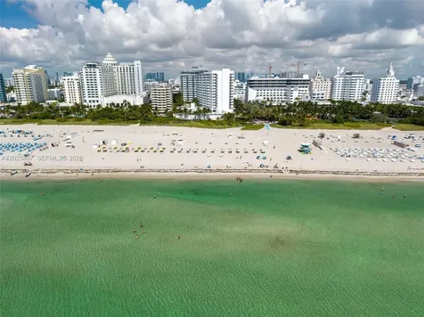 100 Lincoln Road Miami Beach FL 33139