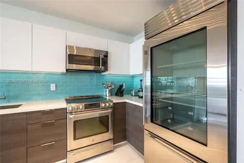 100 Lincoln Road Miami Beach FL 33139