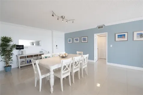 5601 Collins Avenue Miami Beach FL 33140