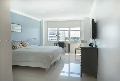 5601 Collins Avenue Miami Beach FL 33140