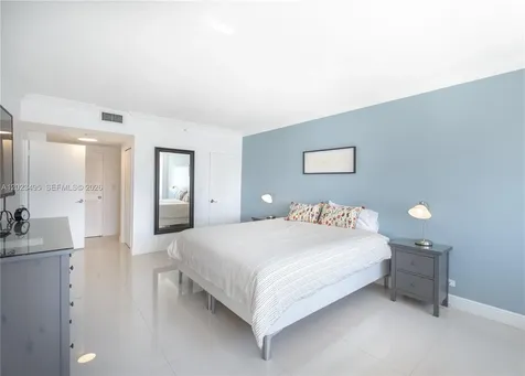 5601 Collins Avenue Miami Beach FL 33140