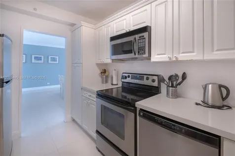 5601 Collins Avenue Miami Beach FL 33140