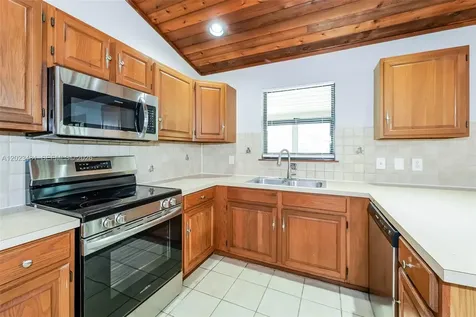 878 Daffodil Drive Wellington FL 33414