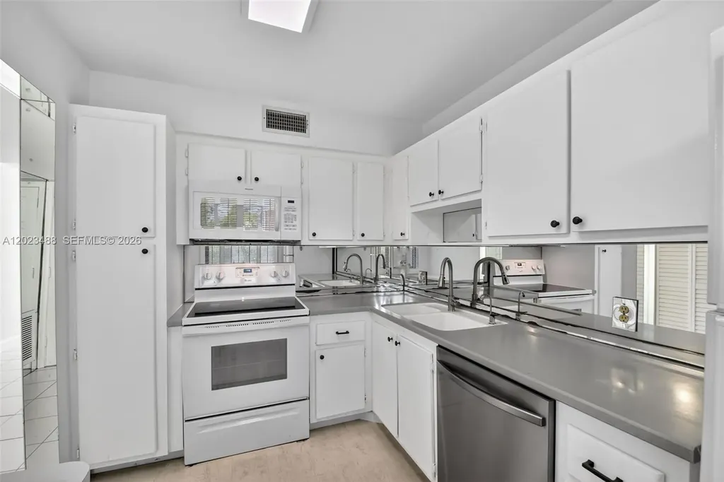4230 Deste Court Lake Worth FL 33467