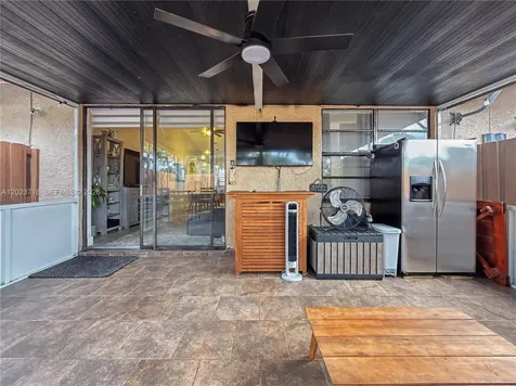 6704 NW 192nd Terrace Hialeah FL 33015