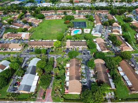 6704 NW 192nd Terrace Hialeah FL 33015