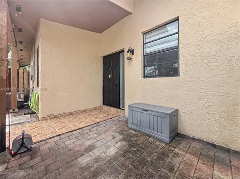 6704 NW 192nd Terrace Hialeah FL 33015