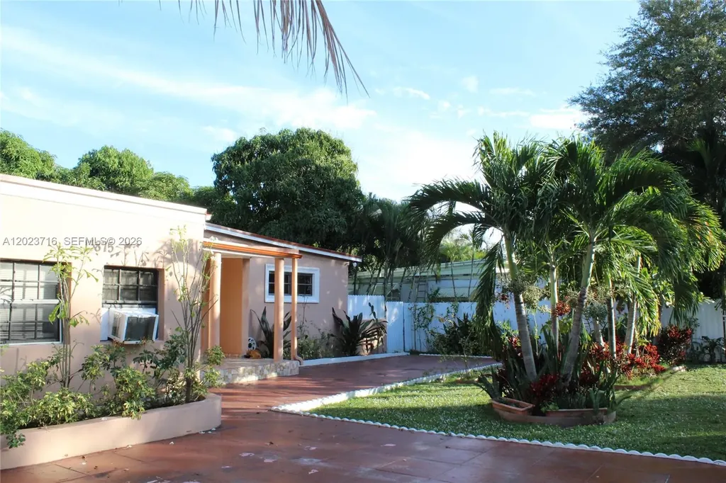 13875 NE 16th Court North Miami FL 33181