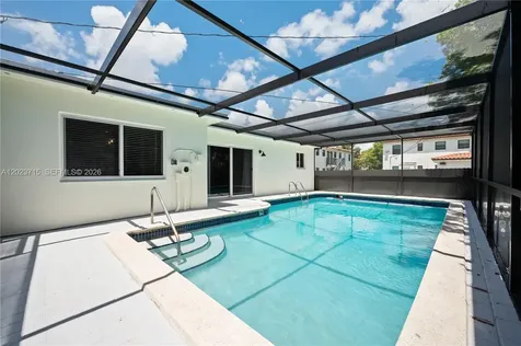 4220 SW 14th Street Miami FL 33134