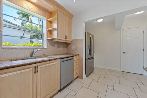 232 SE 6th Street Dania Beach FL 33004