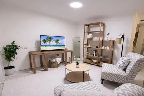 232 SE 6th Street Dania Beach FL 33004