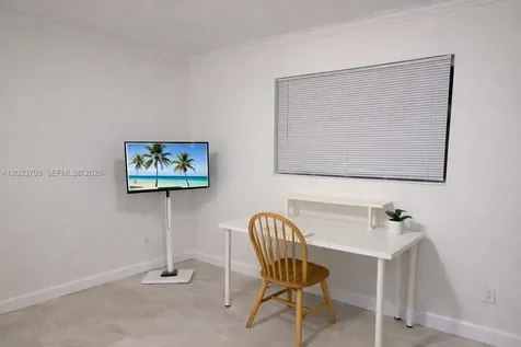 232 SE 6th Street Dania Beach FL 33004