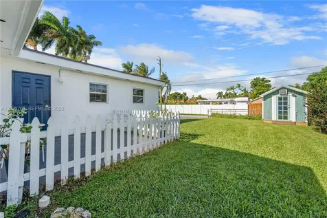 232 SE 6th Street Dania Beach FL 33004