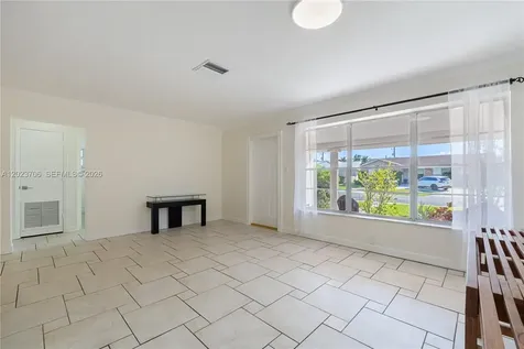 232 SE 6th Street Dania Beach FL 33004