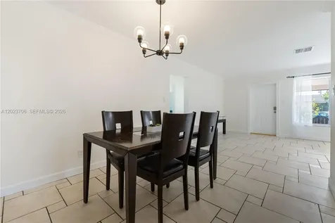 232 SE 6th Street Dania Beach FL 33004