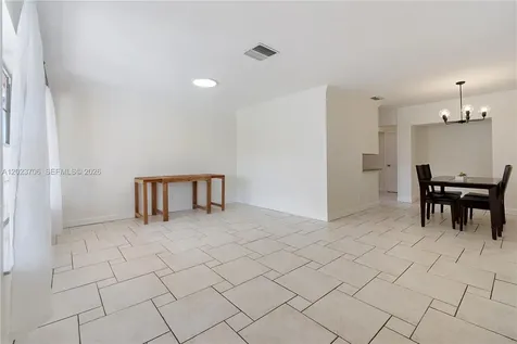 232 SE 6th Street Dania Beach FL 33004