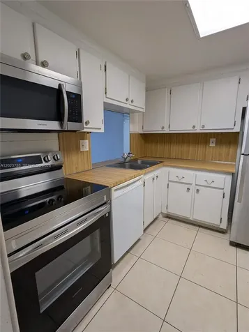 16751 NE 9th Avenue North Miami Beach FL 33162