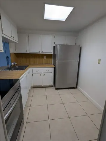 16751 NE 9th Avenue North Miami Beach FL 33162
