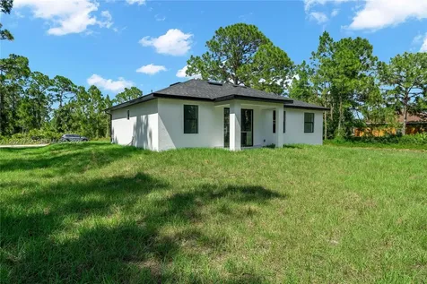 1030 Hunter Street E Lehigh Acres FL 33974