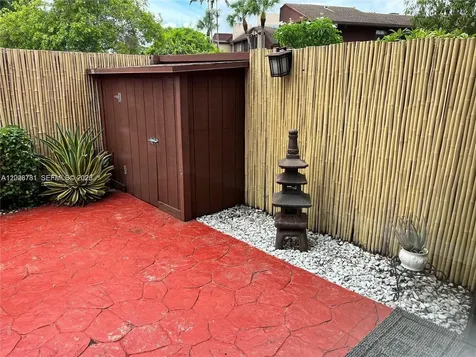 6251 SW 116th Place Miami FL 33173