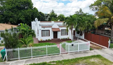 1727 NW 50th Street Miami FL 33142