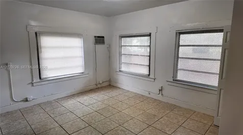 1727 NW 50th Street Miami FL 33142