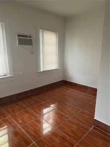 1727 NW 50th Street Miami FL 33142
