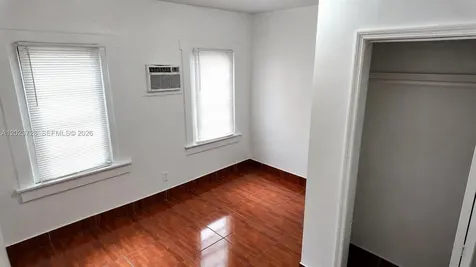 1727 NW 50th Street Miami FL 33142