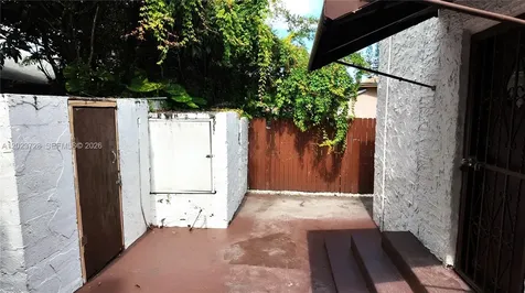 1727 NW 50th Street Miami FL 33142