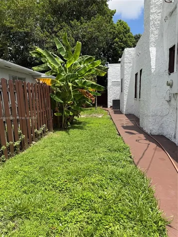 1727 NW 50th Street Miami FL 33142