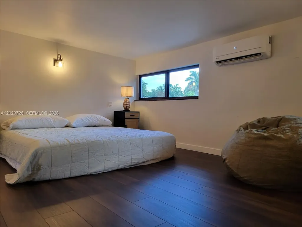 5866 SW 60th Street Miami FL 33143