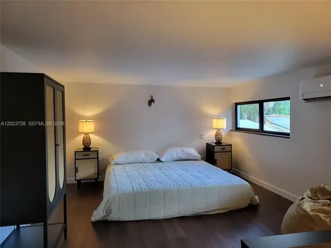 5866 SW 60th Street Miami FL 33143