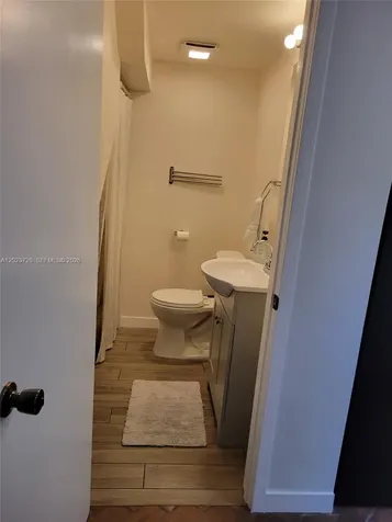 5866 SW 60th Street Miami FL 33143