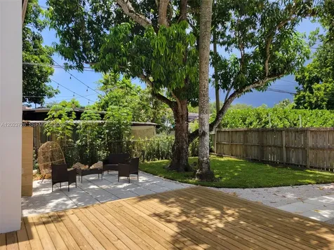 5866 SW 60th Street Miami FL 33143