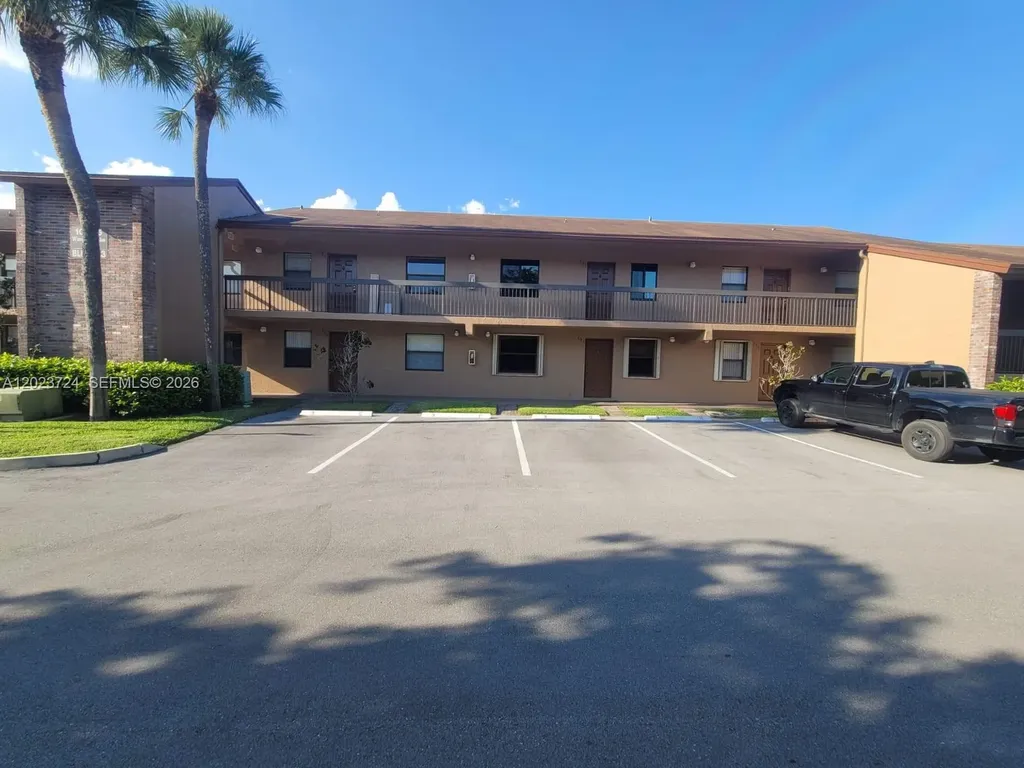 10005 Winding Lake Road Sunrise FL 33351