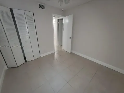 10005 Winding Lake Road Sunrise FL 33351