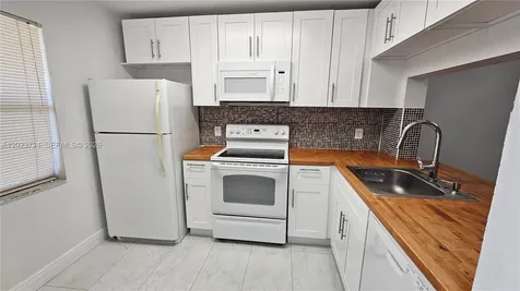 10005 Winding Lake Road Sunrise FL 33351