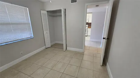 10005 Winding Lake Road Sunrise FL 33351