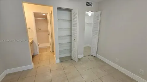 10005 Winding Lake Road Sunrise FL 33351