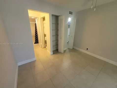 10005 Winding Lake Road Sunrise FL 33351