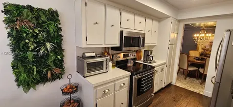 18061 Biscayne Boulevard Aventura FL 33160