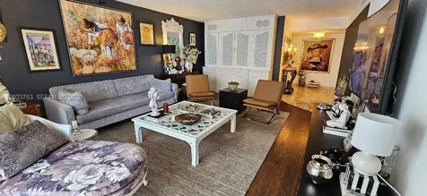 18061 Biscayne Boulevard Aventura FL 33160