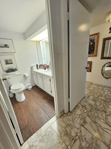 18061 Biscayne Boulevard Aventura FL 33160