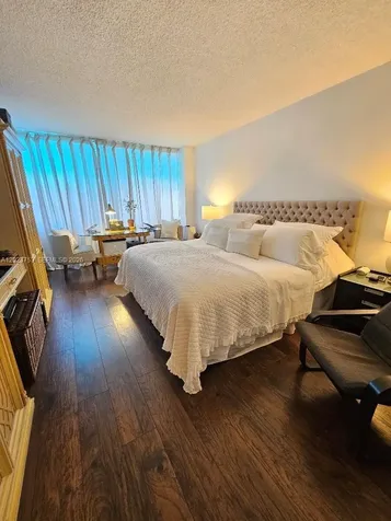 18061 Biscayne Boulevard Aventura FL 33160