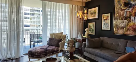 18061 Biscayne Boulevard Aventura FL 33160