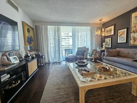 18061 Biscayne Boulevard Aventura FL 33160
