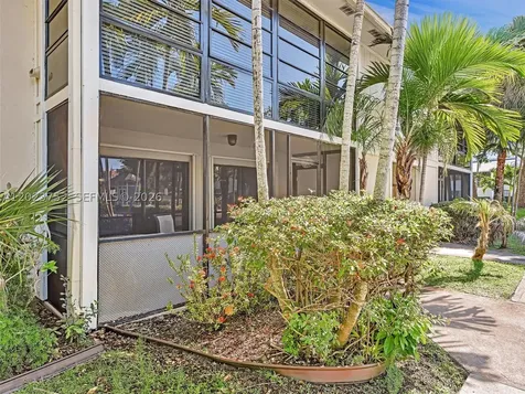 831 NE 199th Street Miami FL 33179